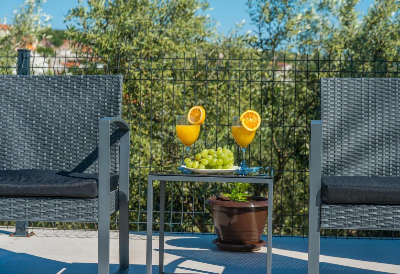 Poolincluded - Holiday Home Maslina Lisane Ostrovicke Eksteriør billede